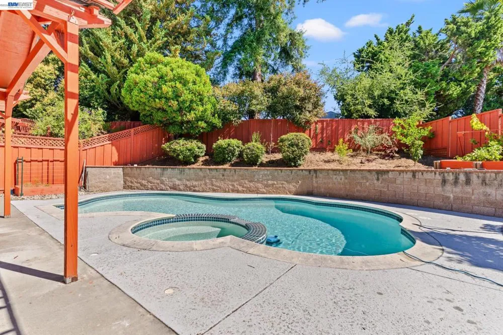3724 Greenhills Ave Castro Valley, CA 94546