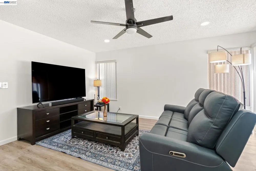 3724 Greenhills Ave Castro Valley, CA 94546