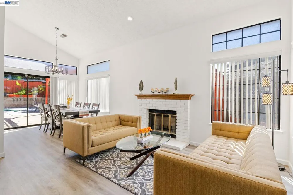 3724 Greenhills Ave Castro Valley, CA 94546