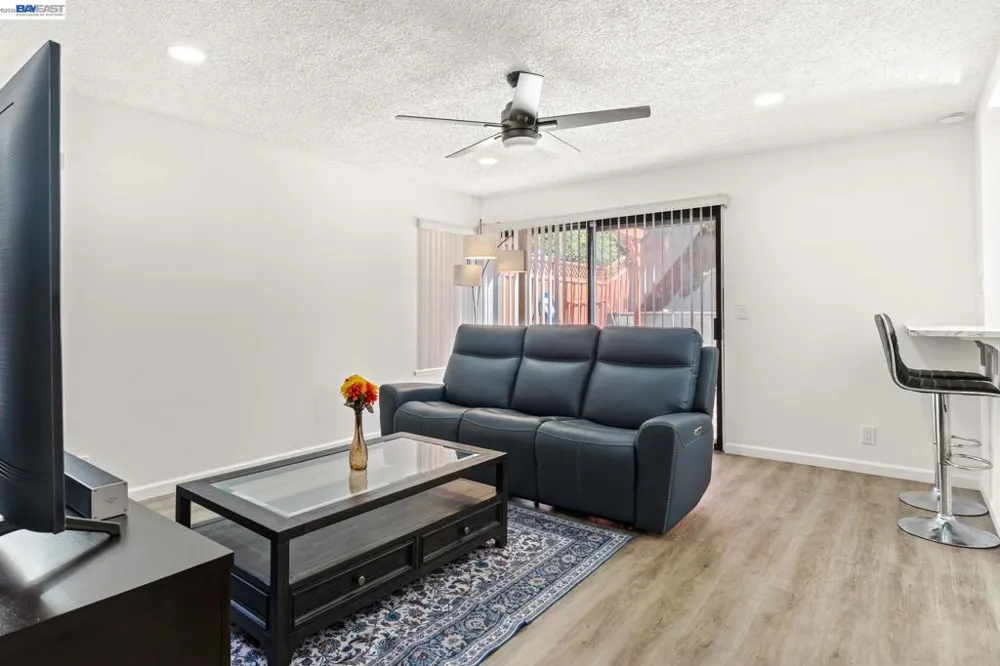 3724 Greenhills Ave Castro Valley, CA 94546