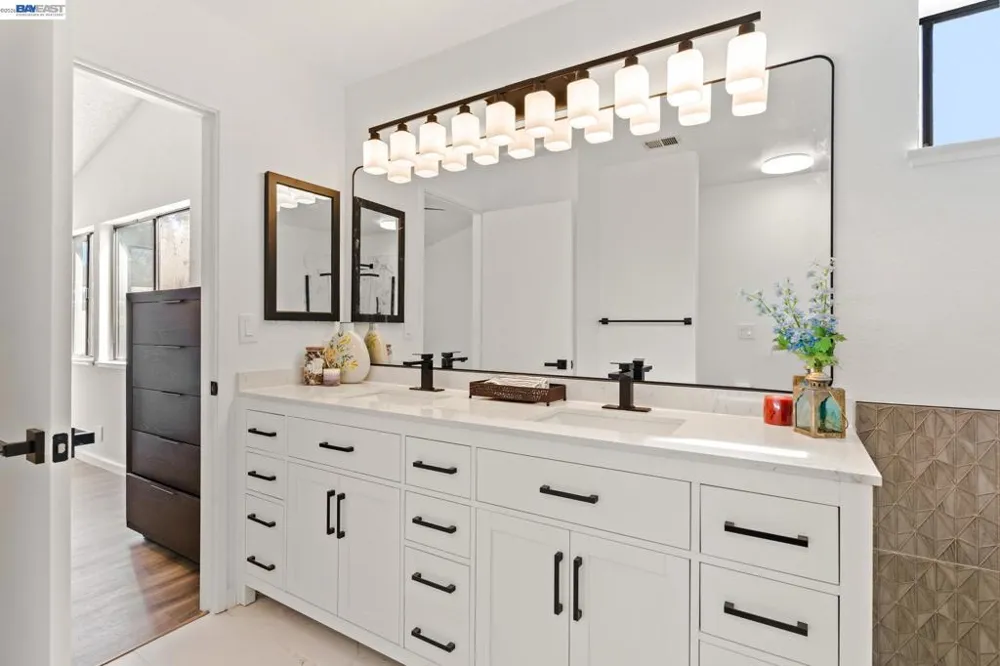 3724 Greenhills Ave Castro Valley, CA 94546