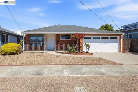 701 Floresta Blvd