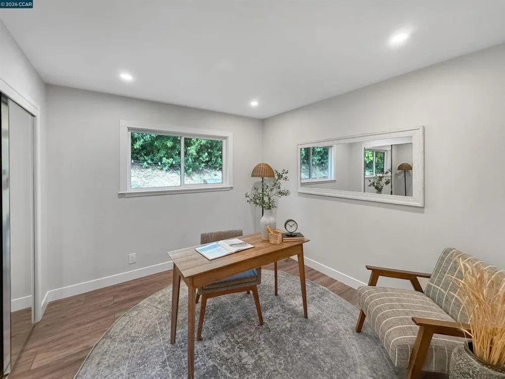 8 Cherry Hills Ct Lafayette, CA 94549