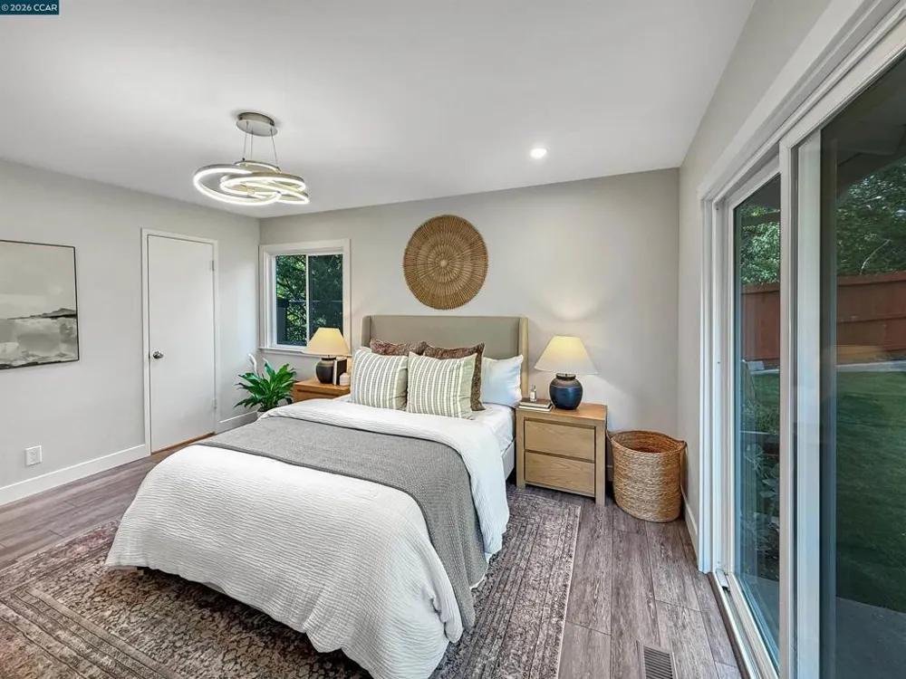 8 Cherry Hills Ct Lafayette, CA 94549