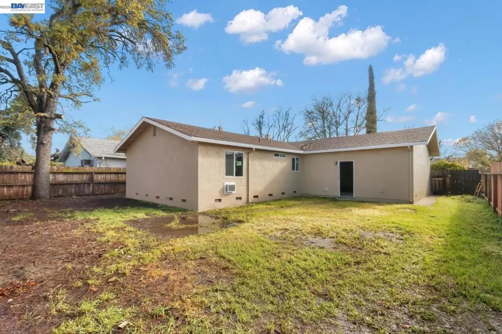7025 Kermit Ln Stockton, CA 95207