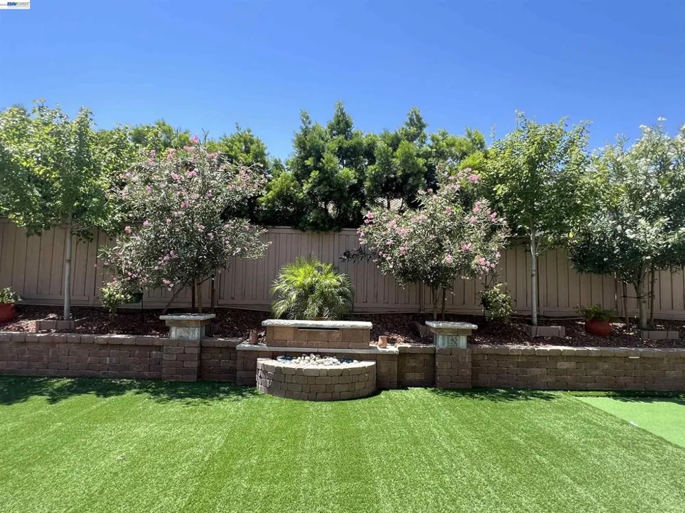 1429 S Wilshire Ave Mountain House, CA 95391