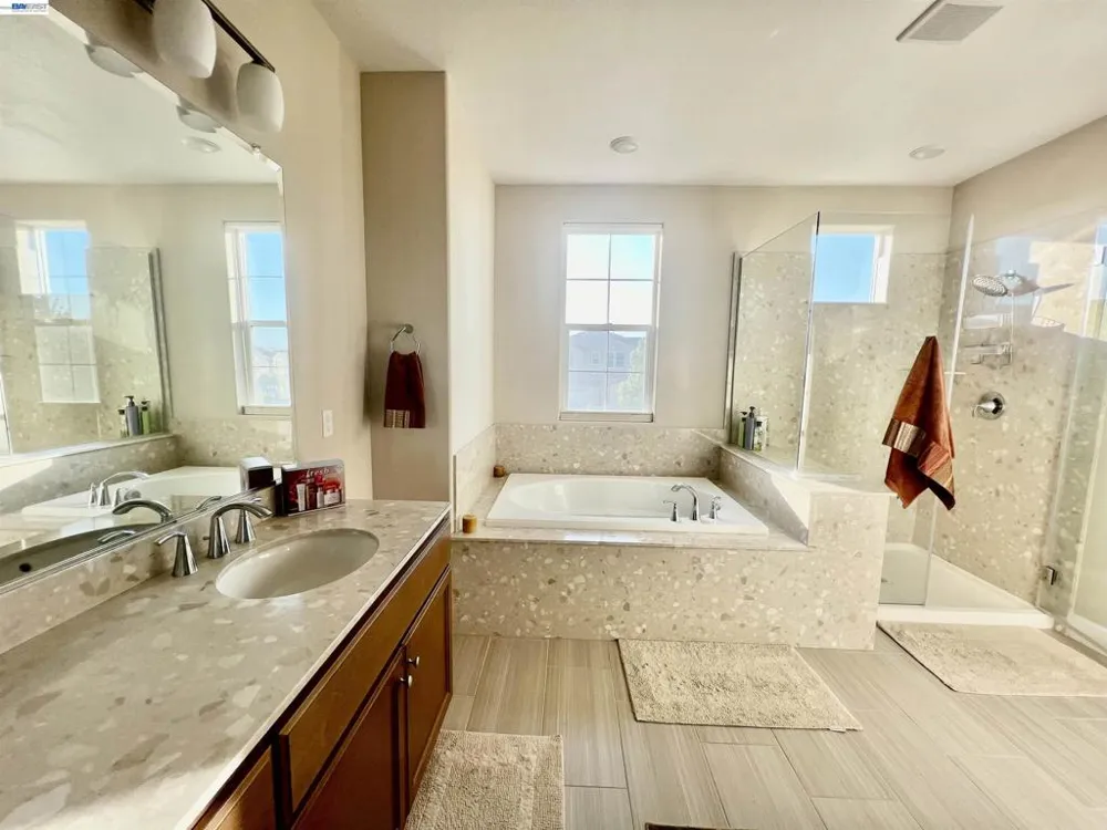 1429 S Wilshire Ave Mountain House, CA 95391