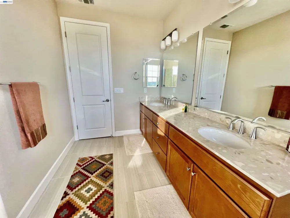 1429 S Wilshire Ave Mountain House, CA 95391
