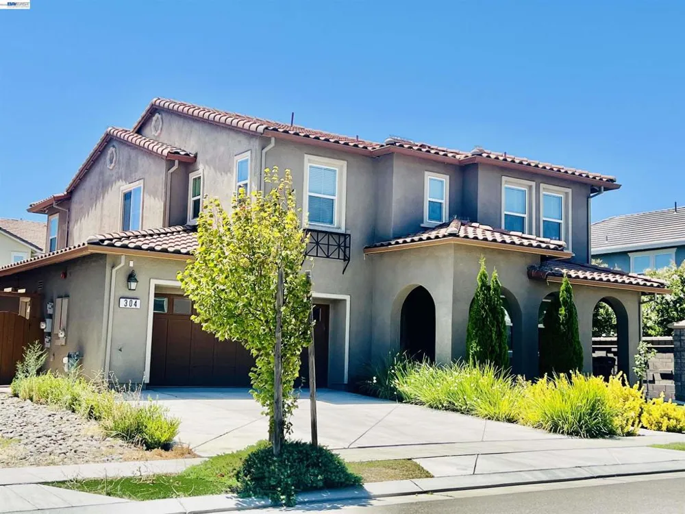 1429 S Wilshire Ave Mountain House, CA 95391