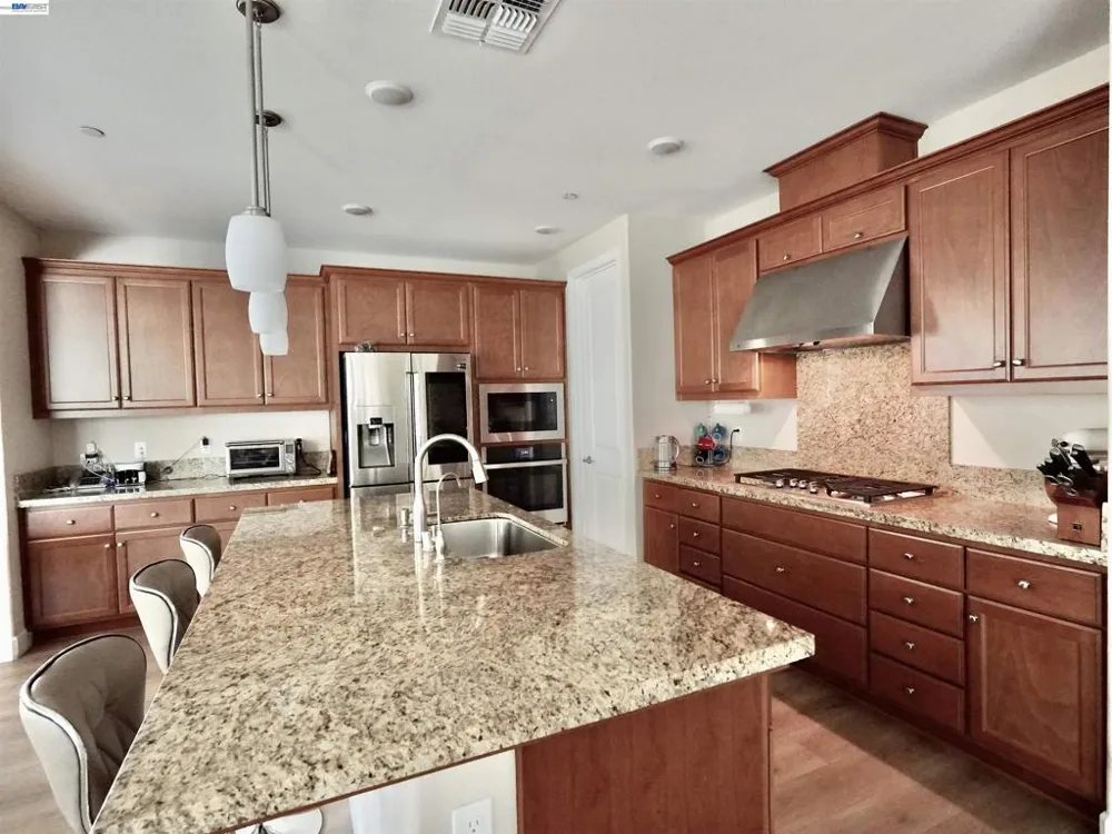 1429 S Wilshire Ave Mountain House, CA 95391