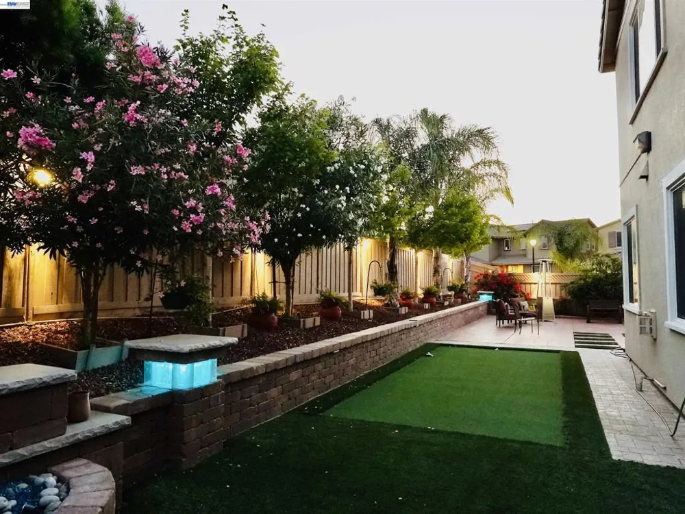 1429 S Wilshire Ave Mountain House, CA 95391