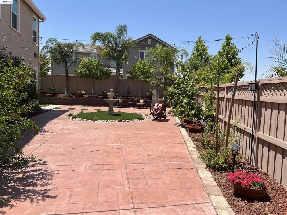 1429 S Wilshire Ave Mountain House, CA 95391