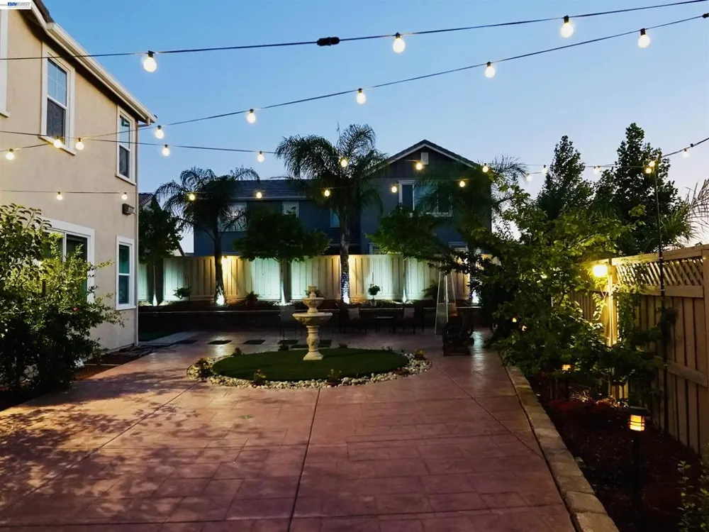 1429 S Wilshire Ave Mountain House, CA 95391