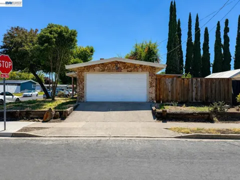 2707 Broadmoor Ave