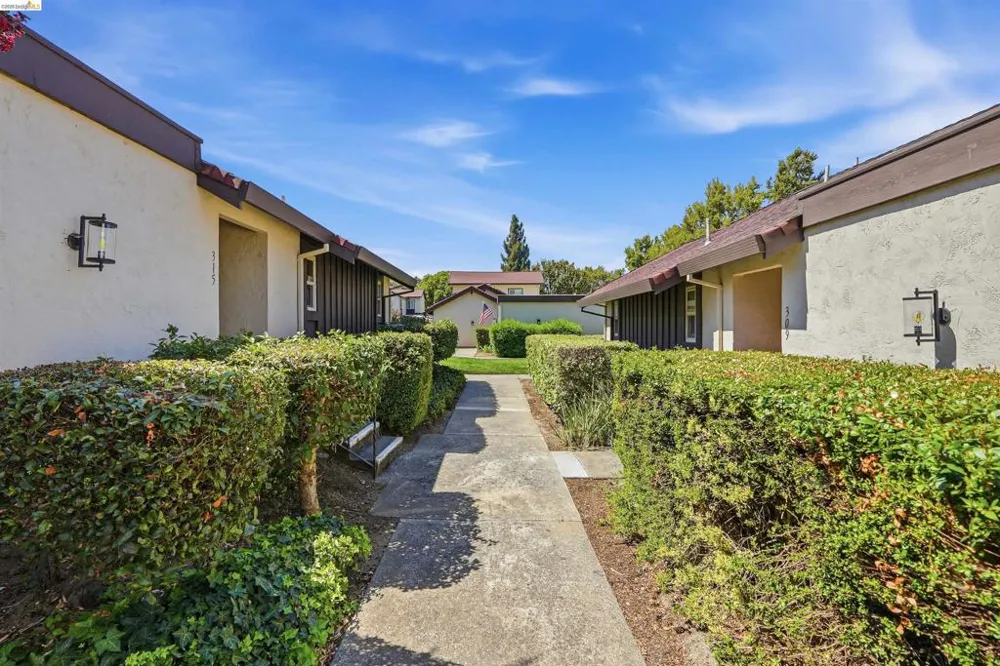 315 Creekview Ct Vacaville, CA 95688