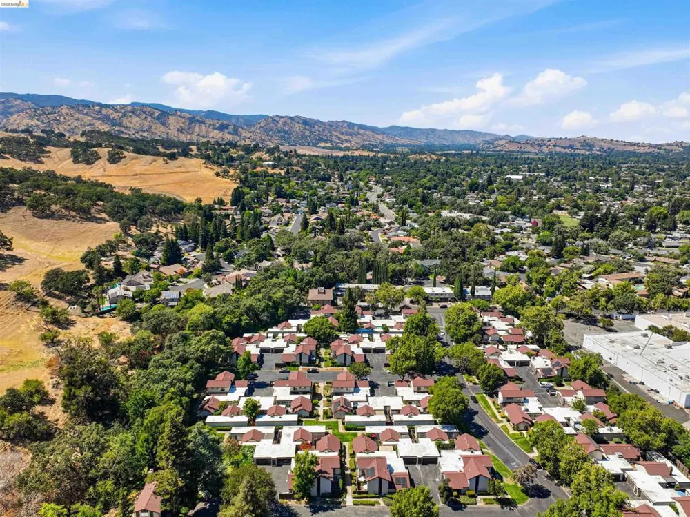 315 Creekview Ct Vacaville, CA 95688