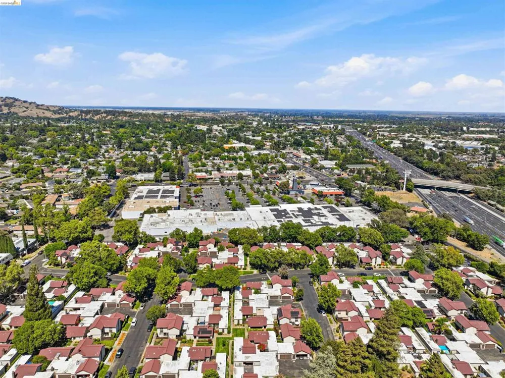 315 Creekview Ct Vacaville, CA 95688