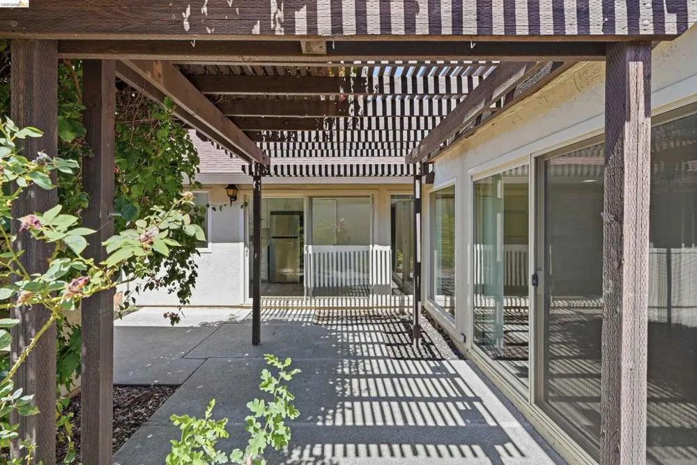 315 Creekview Ct Vacaville, CA 95688