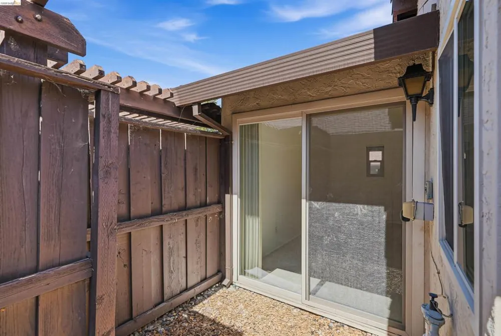 315 Creekview Ct Vacaville, CA 95688