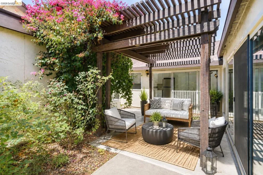 315 Creekview Ct Vacaville, CA 95688