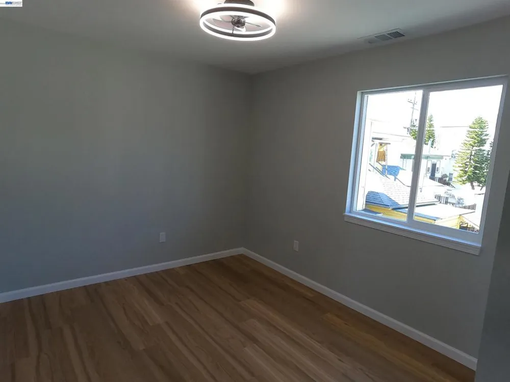 722 Foothill Blvd Oakland, CA 94606