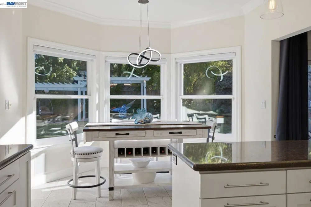 934 Wilmington Way Redwood City, CA 94062