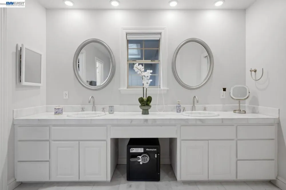 934 Wilmington Way Redwood City, CA 94062