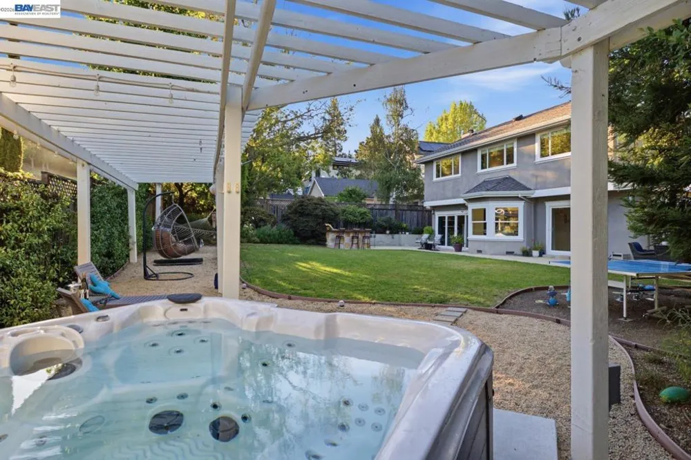 934 Wilmington Way Redwood City, CA 94062