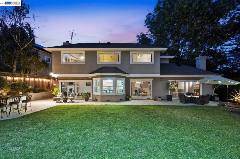 934 Wilmington Way Redwood City, CA 94062