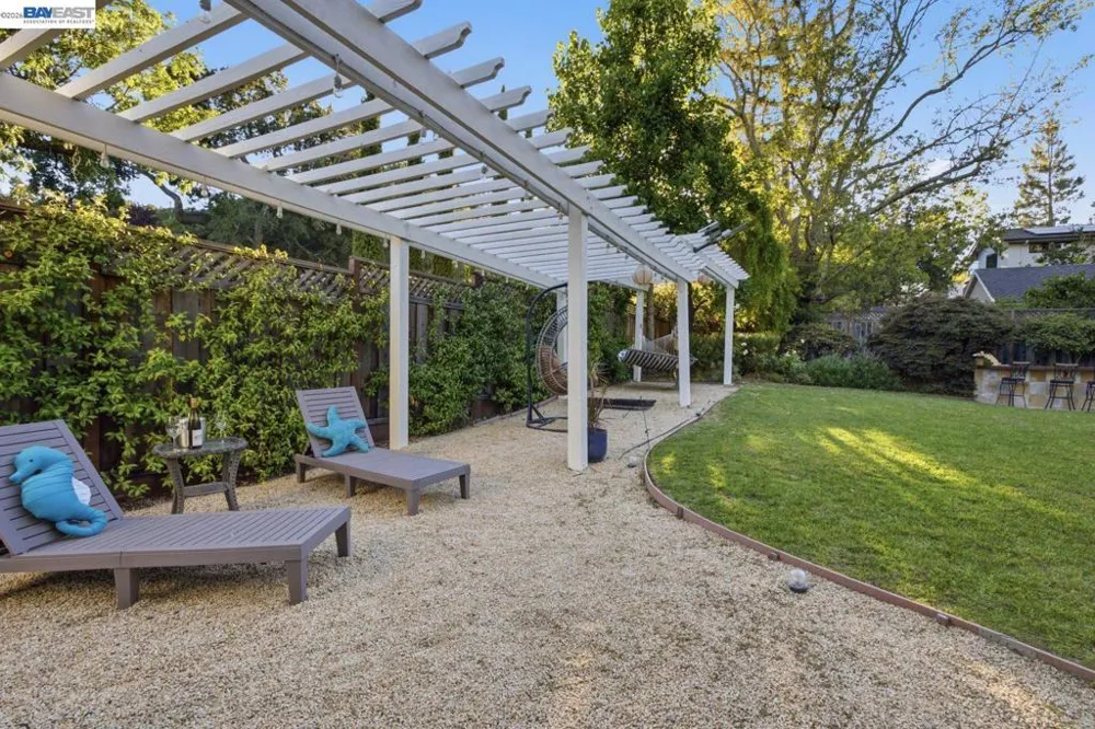 934 Wilmington Way Redwood City, CA 94062