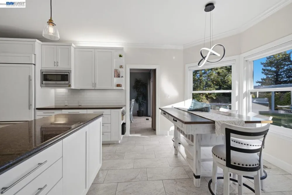 934 Wilmington Way Redwood City, CA 94062