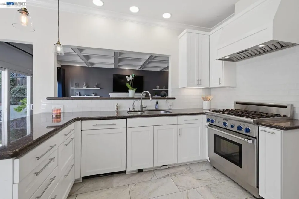 934 Wilmington Way Redwood City, CA 94062