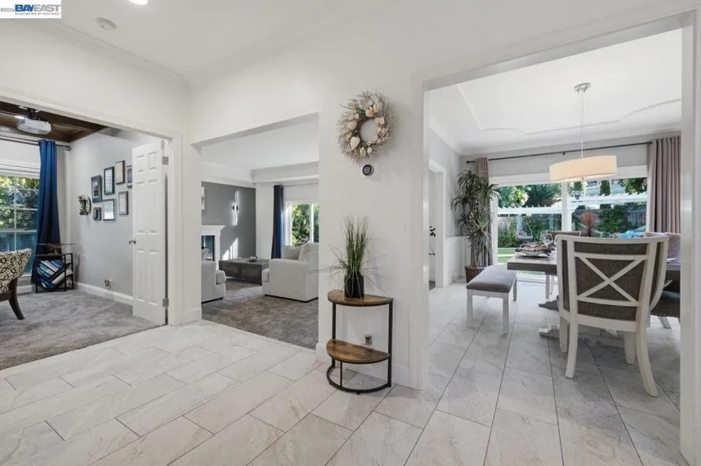 934 Wilmington Way Redwood City, CA 94062