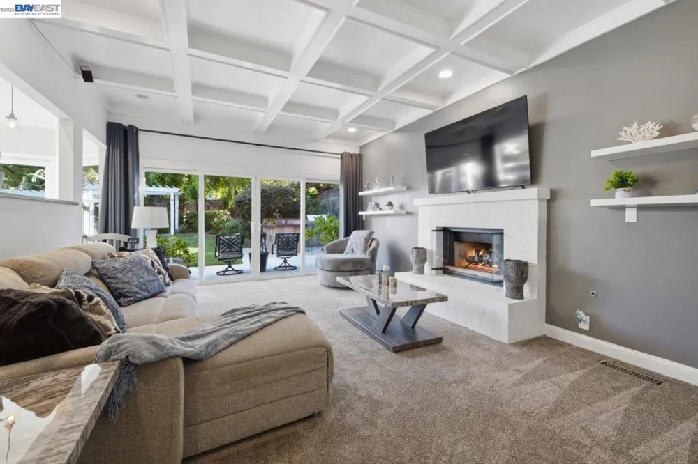 934 Wilmington Way Redwood City, CA 94062