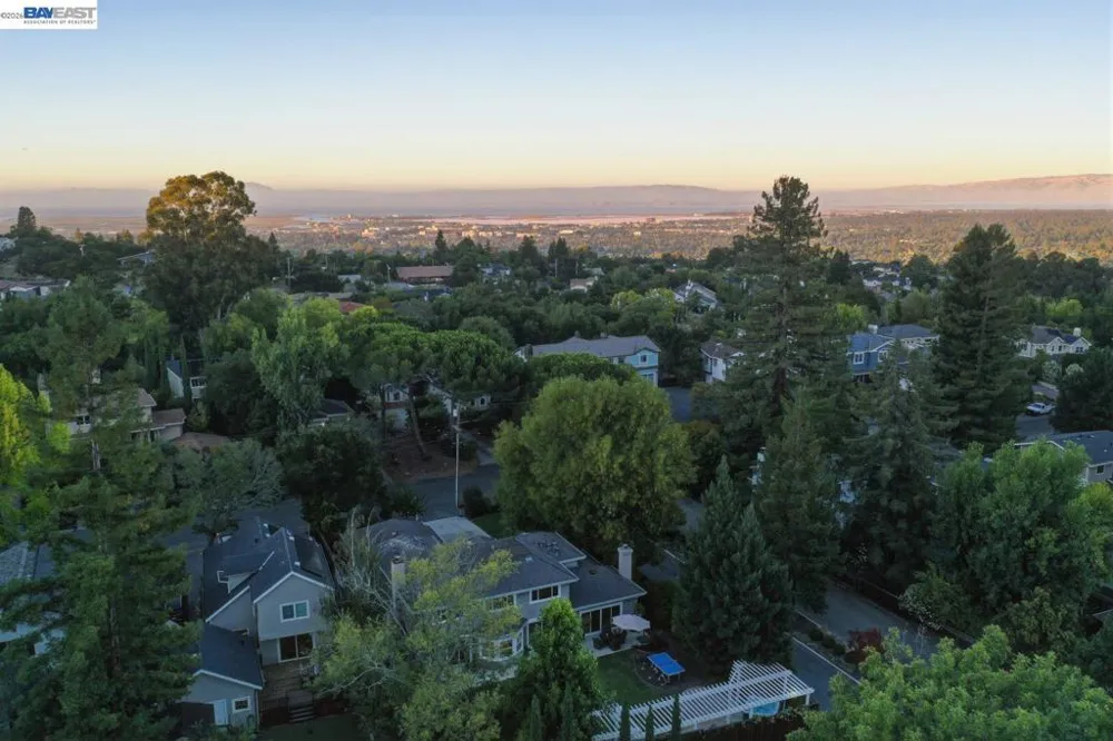 934 Wilmington Way Redwood City, CA 94062