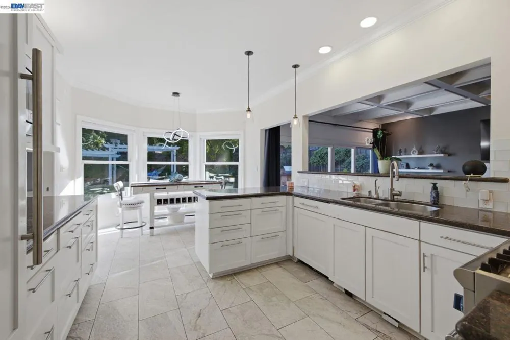 934 Wilmington Way Redwood City, CA 94062
