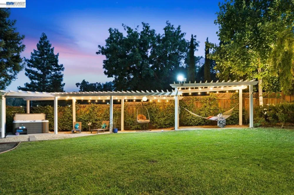 934 Wilmington Way Redwood City, CA 94062