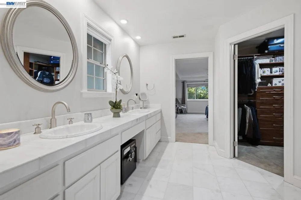 934 Wilmington Way Redwood City, CA 94062