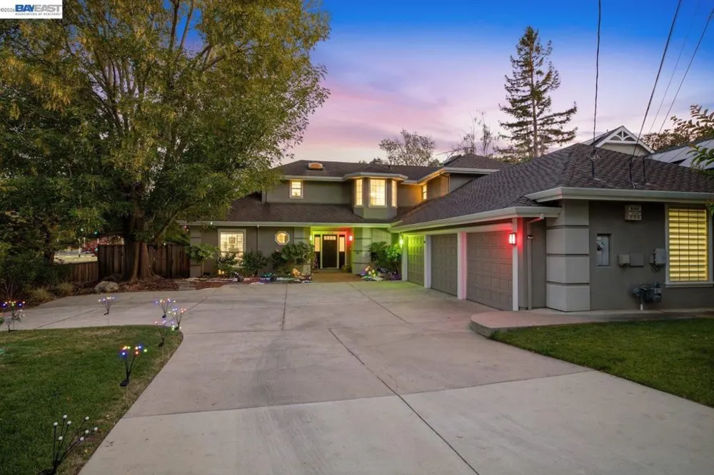 934 Wilmington Way Redwood City, CA 94062