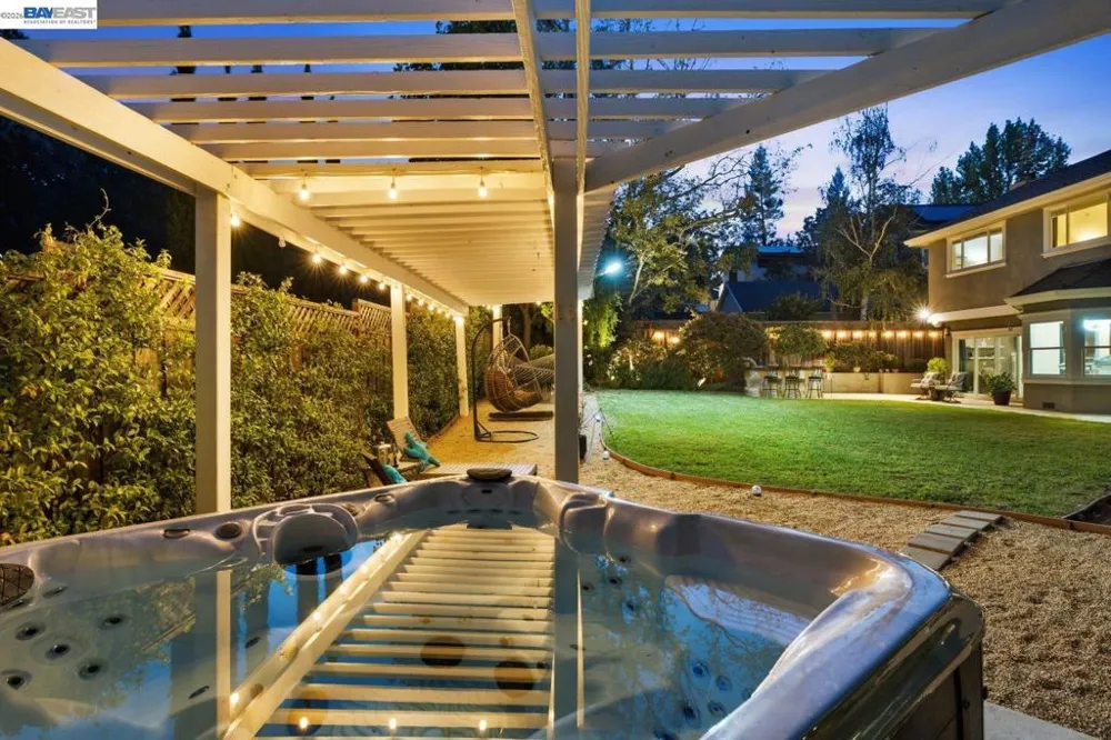 934 Wilmington Way Redwood City, CA 94062