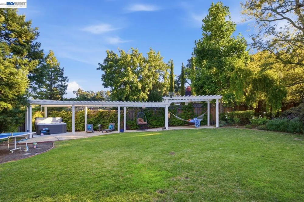 934 Wilmington Way Redwood City, CA 94062