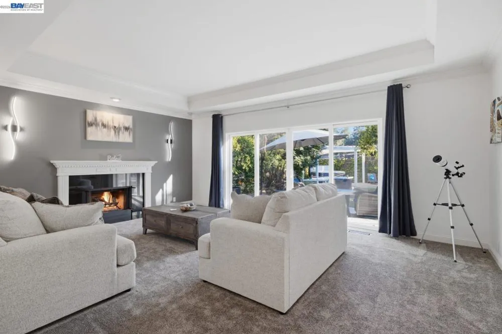 934 Wilmington Way Redwood City, CA 94062