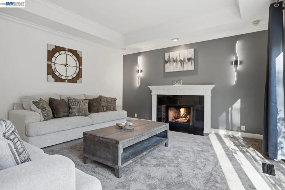 934 Wilmington Way Redwood City, CA 94062