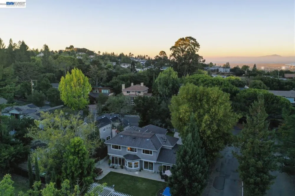 934 Wilmington Way Redwood City, CA 94062