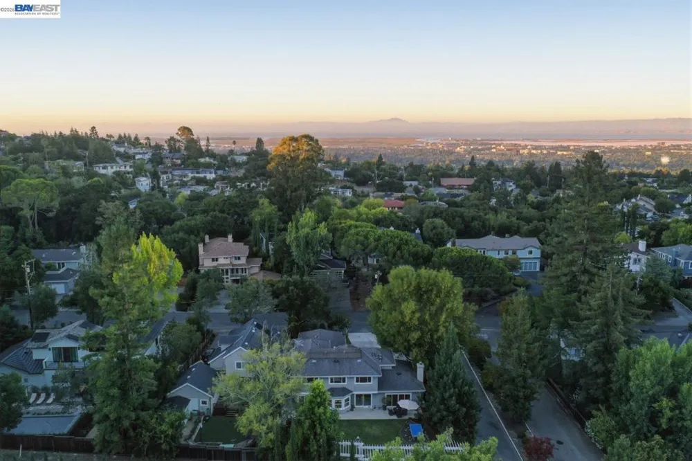 934 Wilmington Way Redwood City, CA 94062
