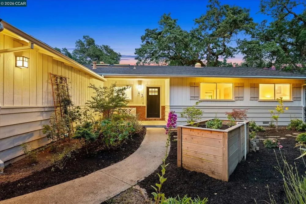 43 Monte Vista Rd Orinda, CA 94563