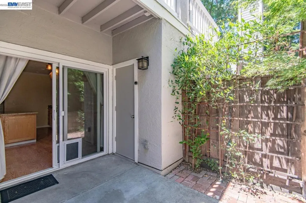 3861 Vine St Pleasanton, CA 94566