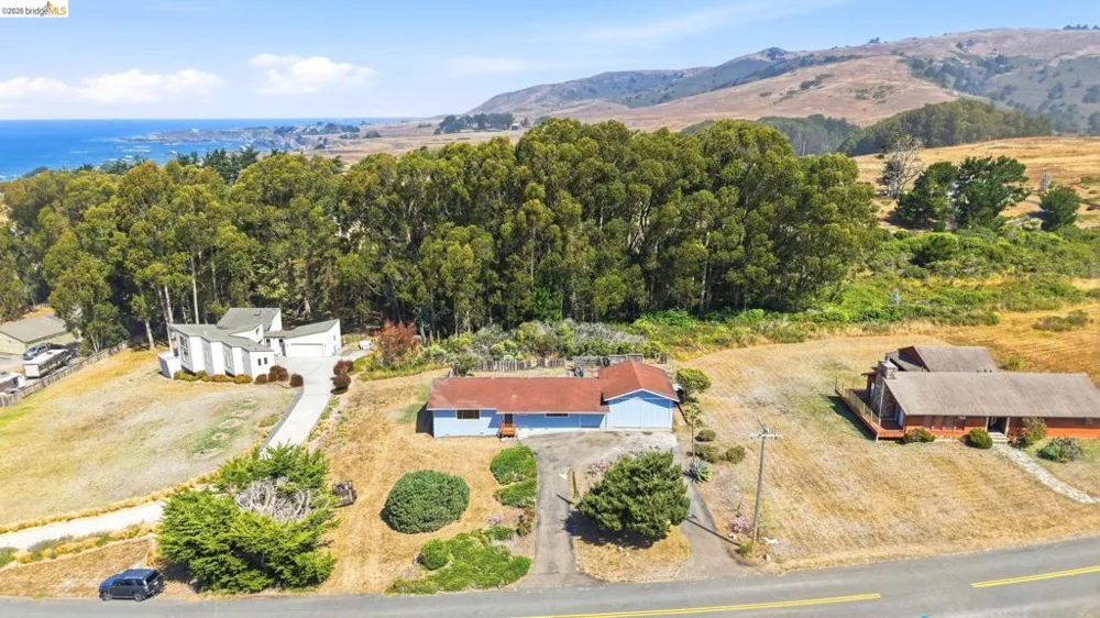 295 Los Santos Dr Bodega Bay, CA 94923