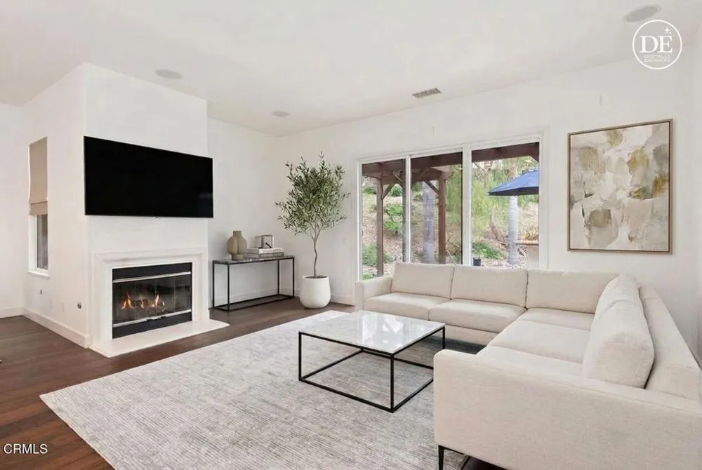 1707 Corte Jubilo Camarillo, CA 93012