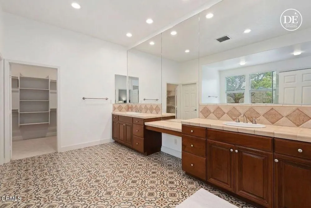 1707 Corte Jubilo Camarillo, CA 93012